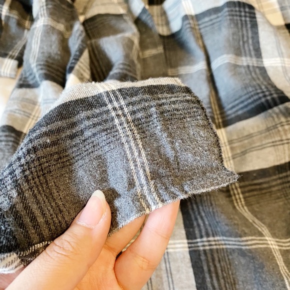 Old Navy Plaid Button Up - Picture 5 of 5